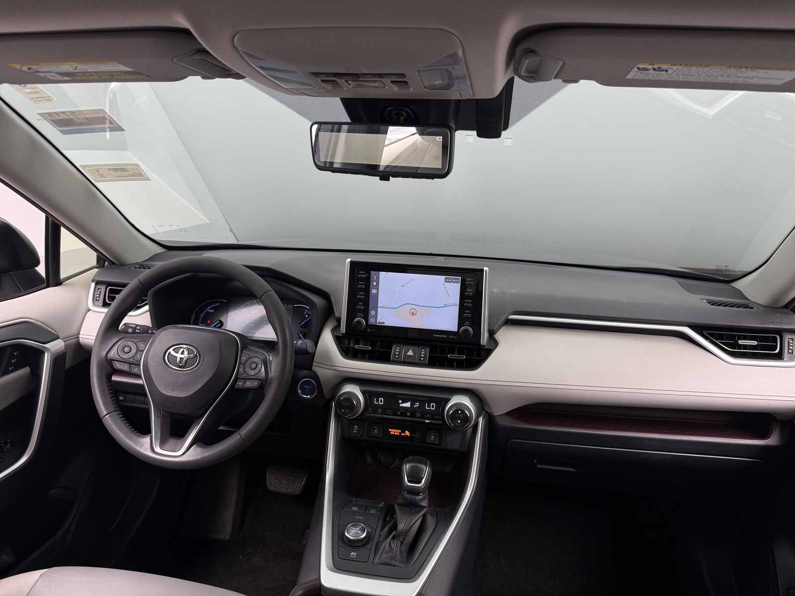 Thumbnail: 2019 Toyota RAV4 - 3