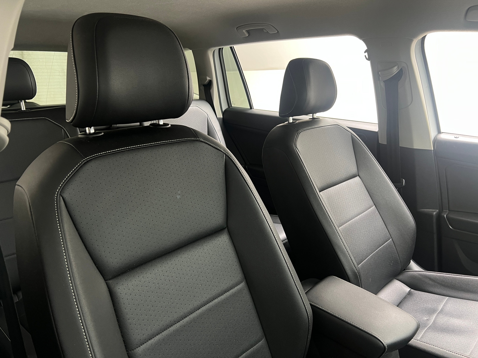 Thumbnail: 2021 Volkswagen Tiguan - 2