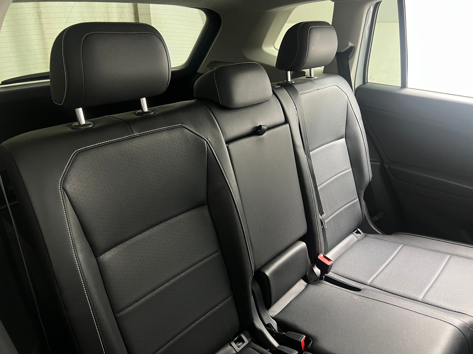Thumbnail: 2021 Volkswagen Tiguan - 6