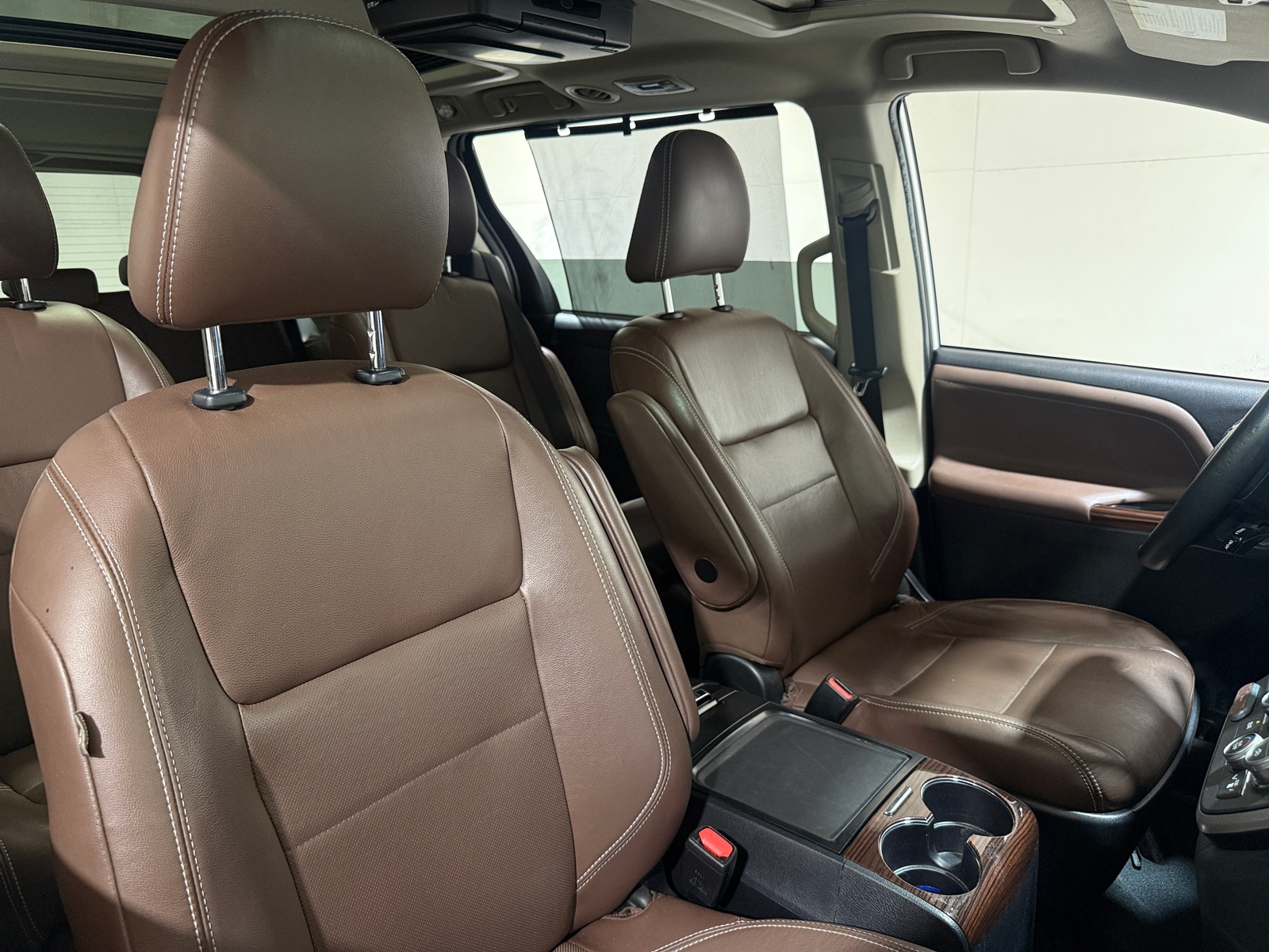 Thumbnail: 2020 Toyota Sienna - 2