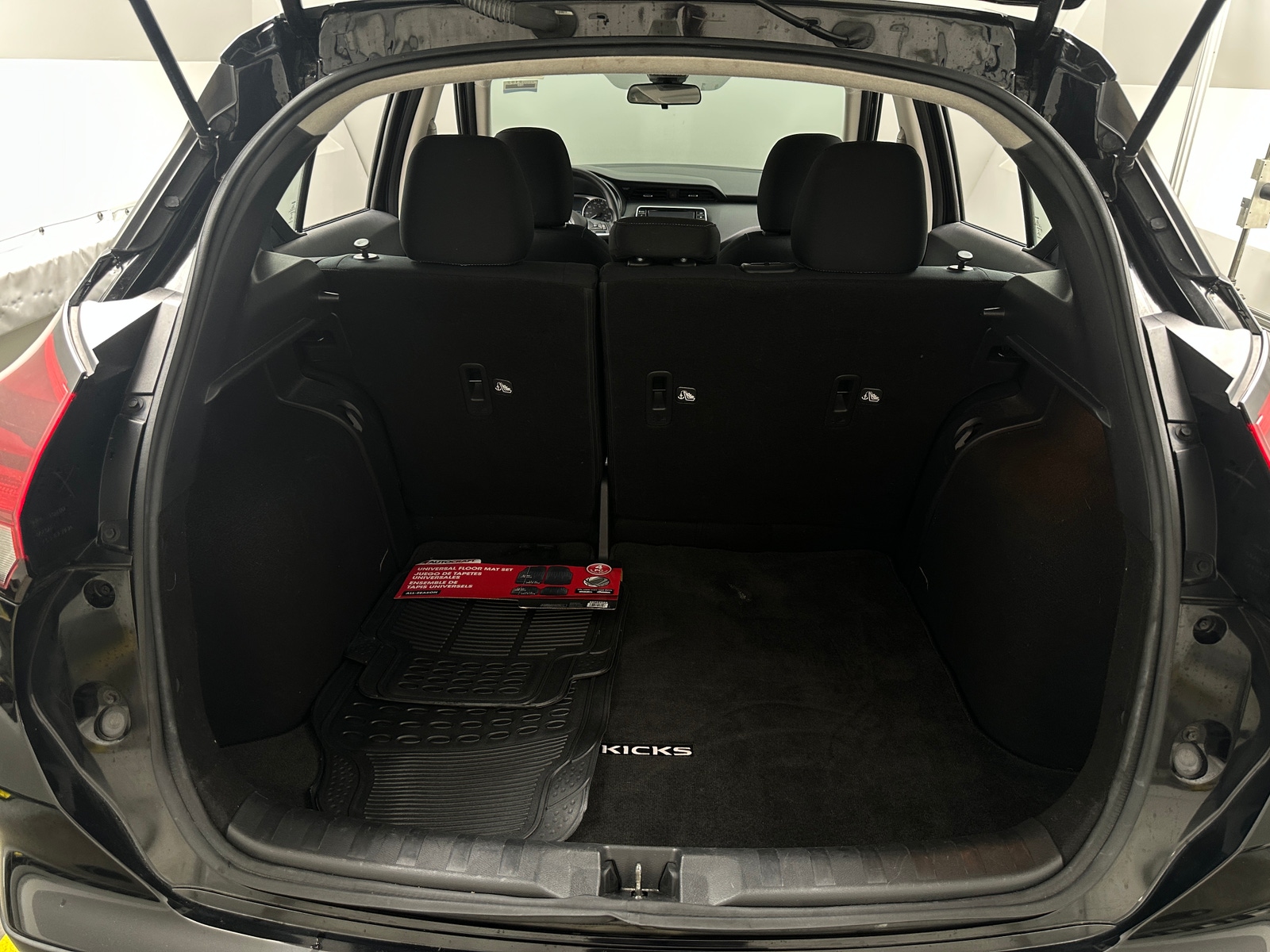 Thumbnail: 2022 Nissan Kicks - 6