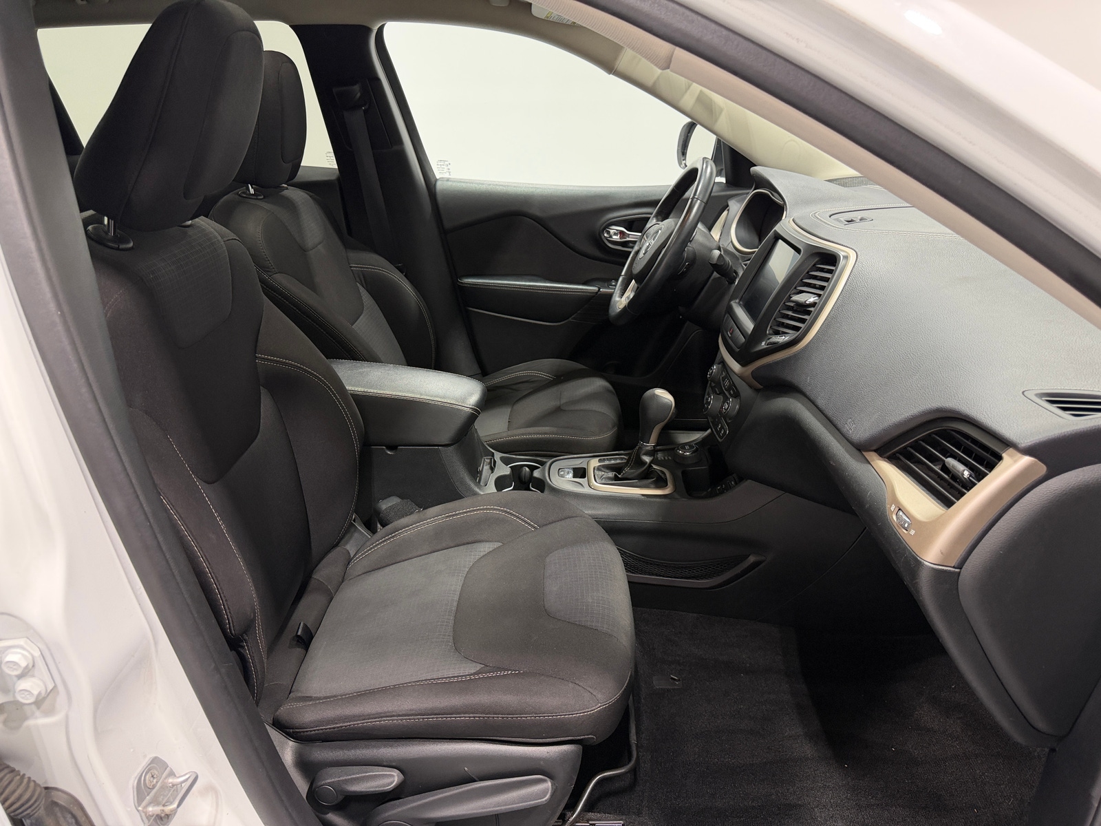 Thumbnail: 2015 Jeep Cherokee - 2