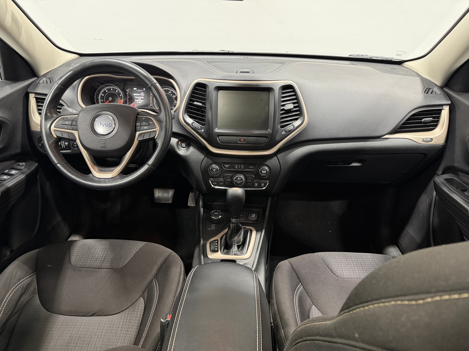 Thumbnail: 2015 Jeep Cherokee - 3