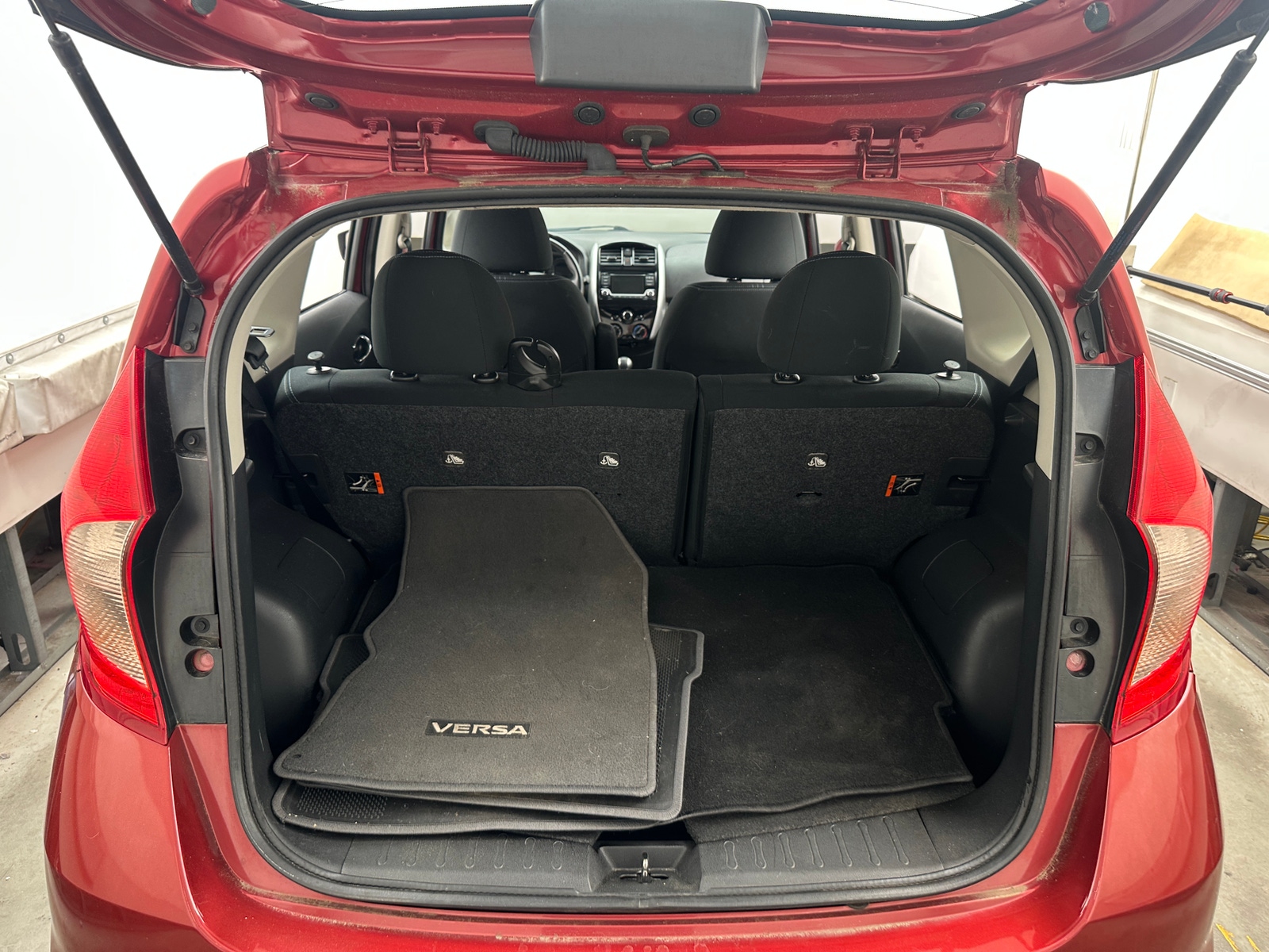 Thumbnail: 2017 Nissan Versa Note - 6
