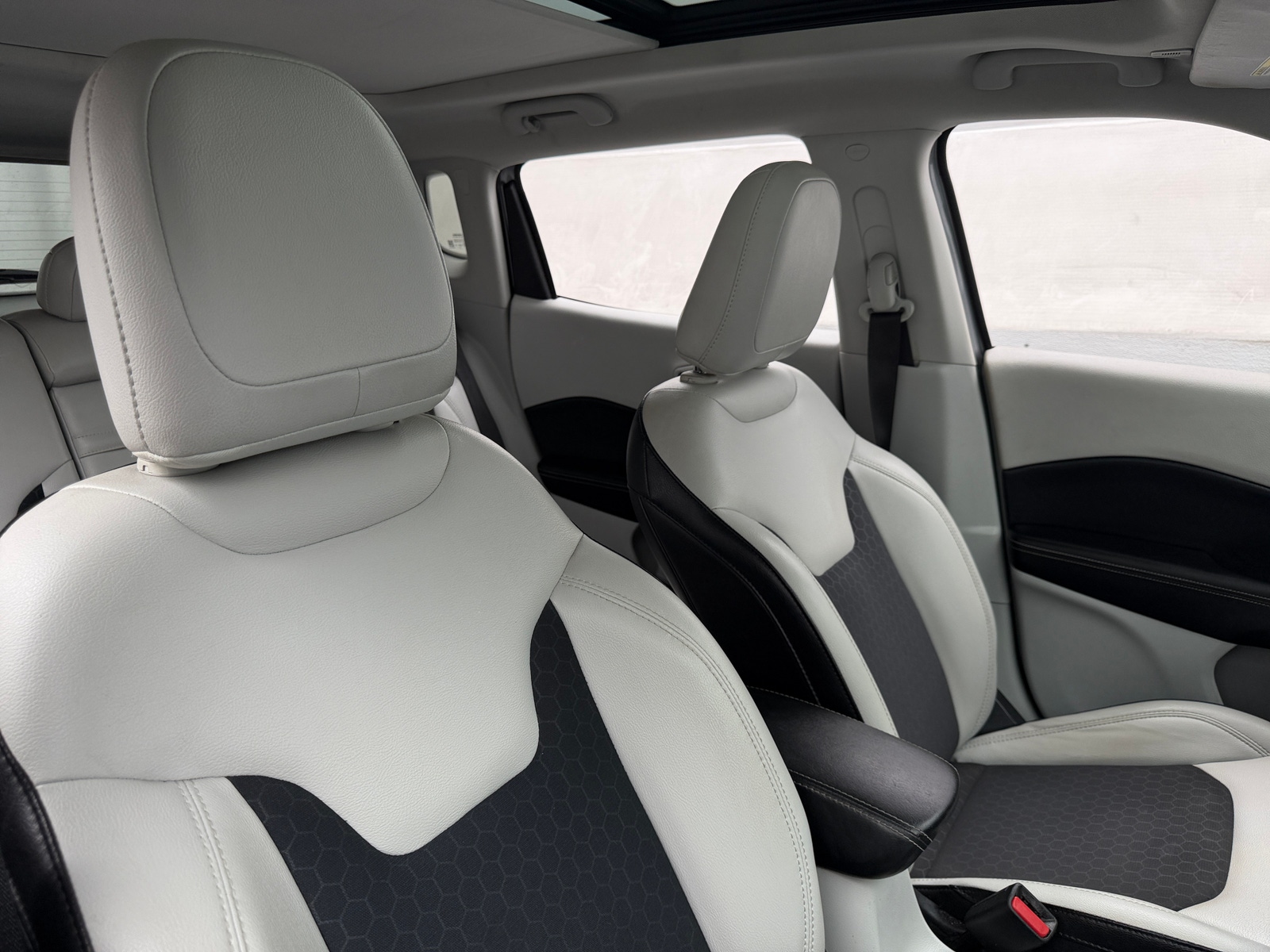 Thumbnail: 2019 Jeep Compass - 2