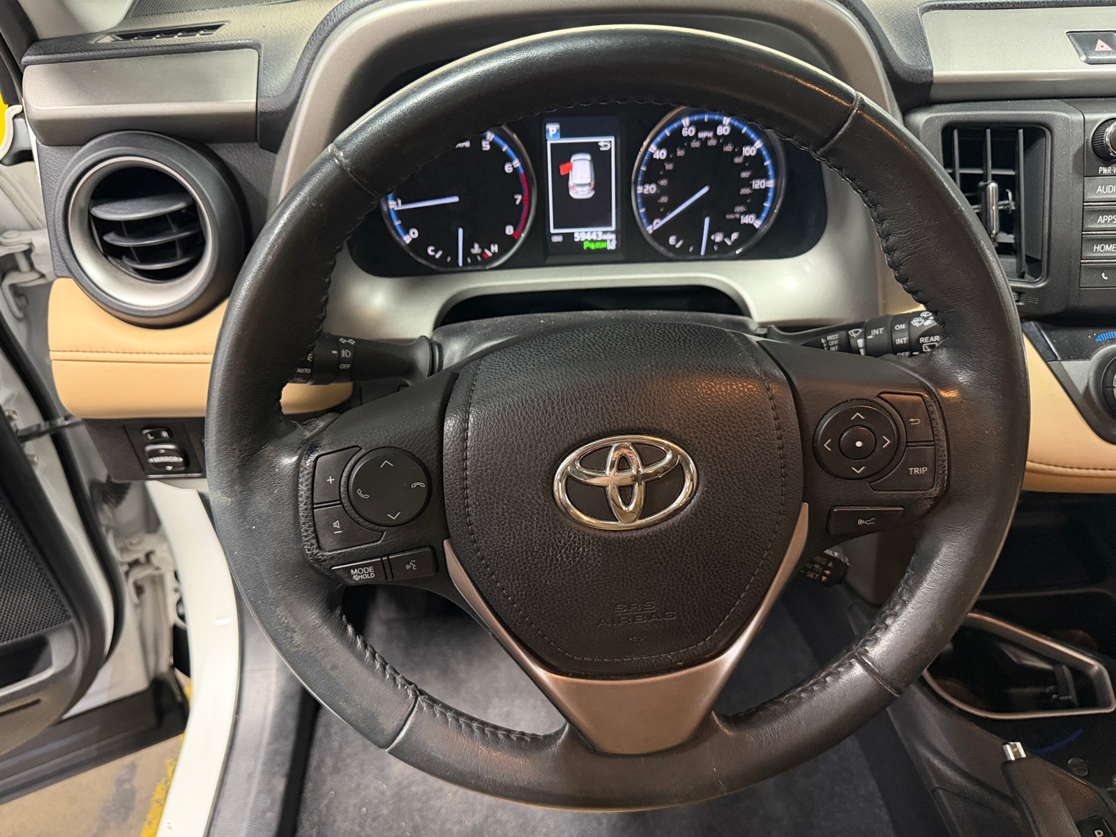 Thumbnail: 2017 Toyota RAV4 - 4