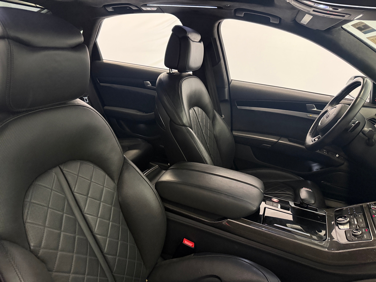 Thumbnail: 2013 Audi S8 - 2