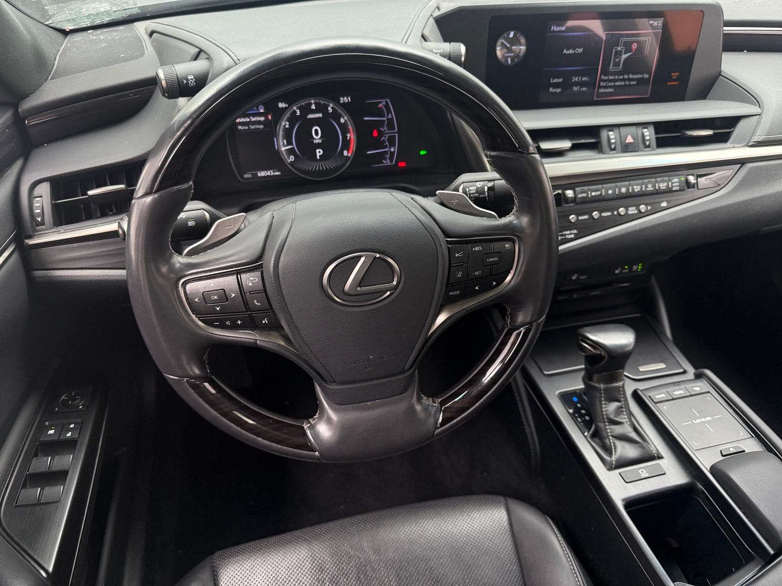 Thumbnail: 2019 Lexus ES - 4