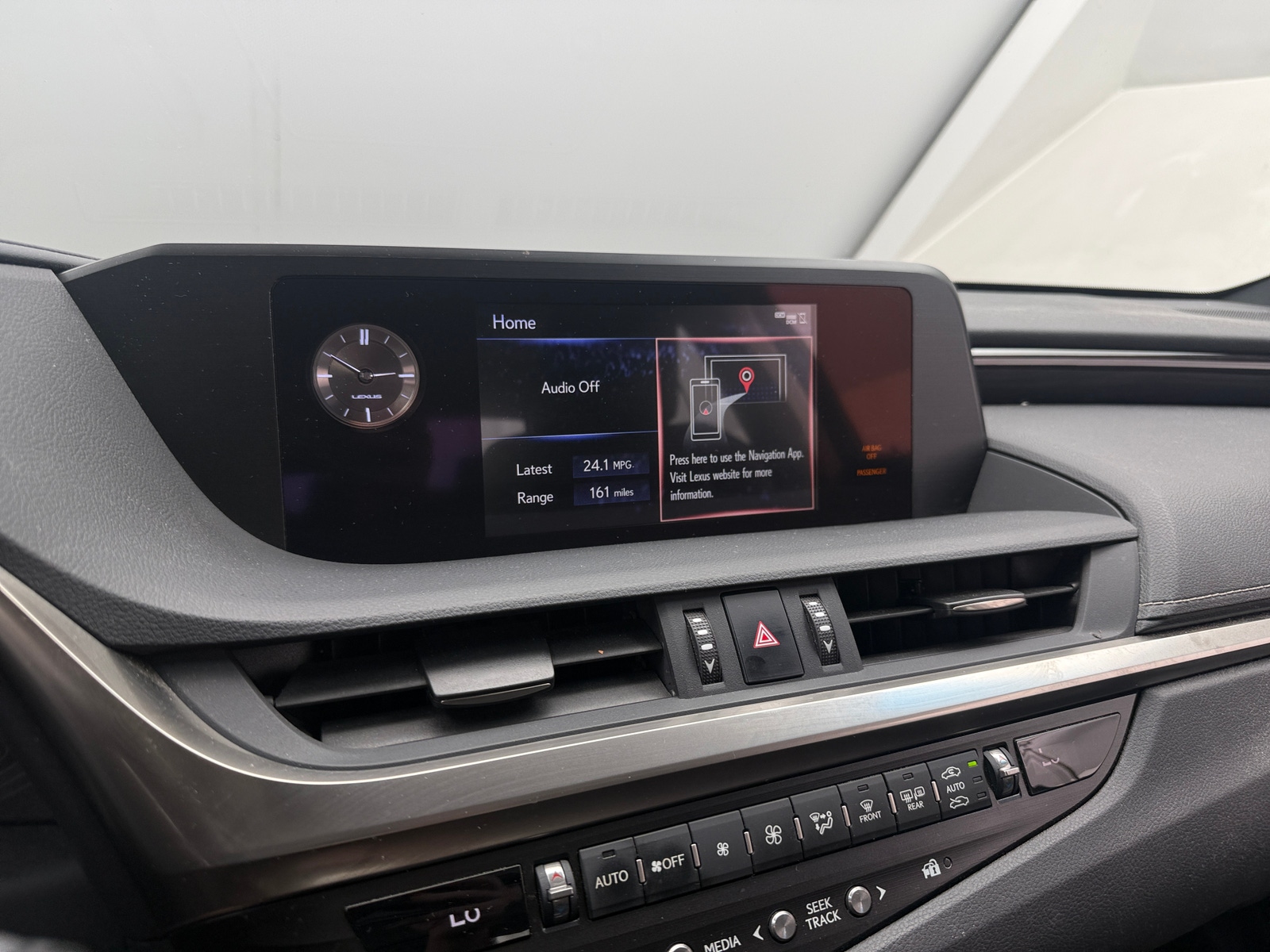 Thumbnail: 2019 Lexus ES - 3