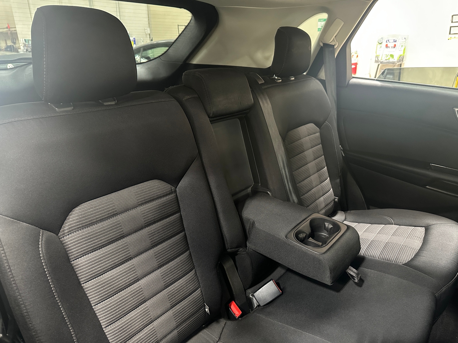 Thumbnail: 2017 Ford Edge - 5