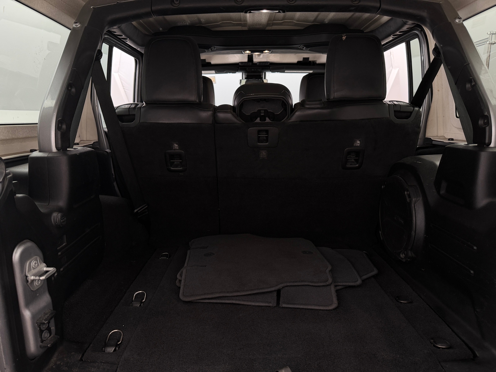 Thumbnail: 2020 Jeep Wrangler - 5