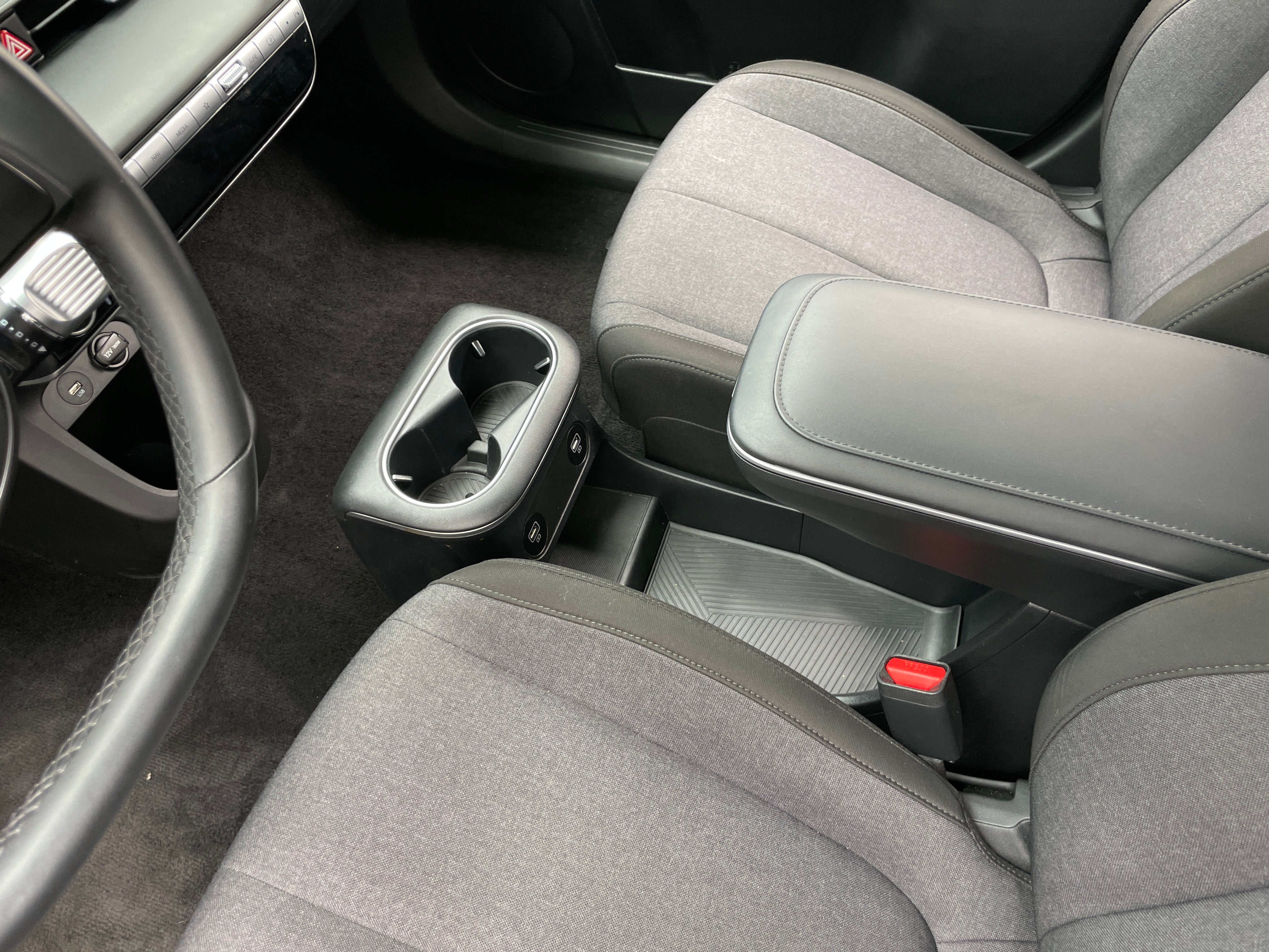 Used 2024 Hyundai IONIQ 5 SE with VIN KM8KMDDFXRU293765 for sale in Oak Creek, WI
