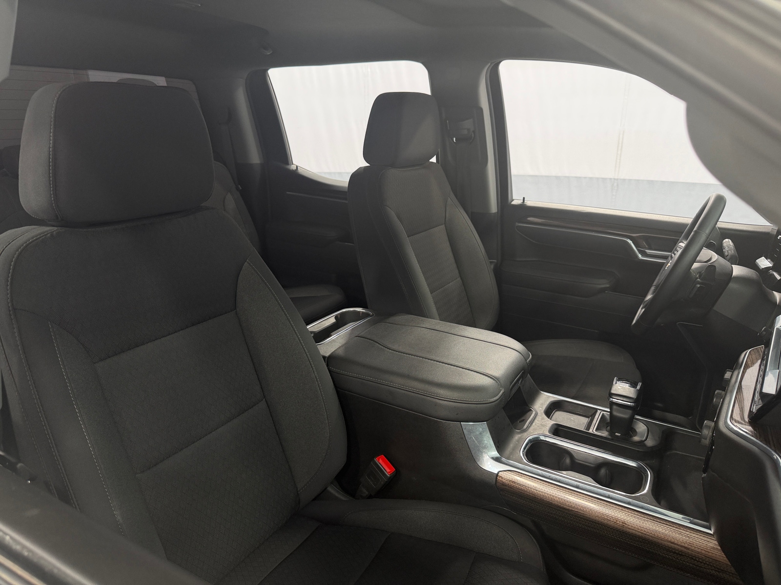 Thumbnail: 2025 Chevrolet Silverado 1500 - 2