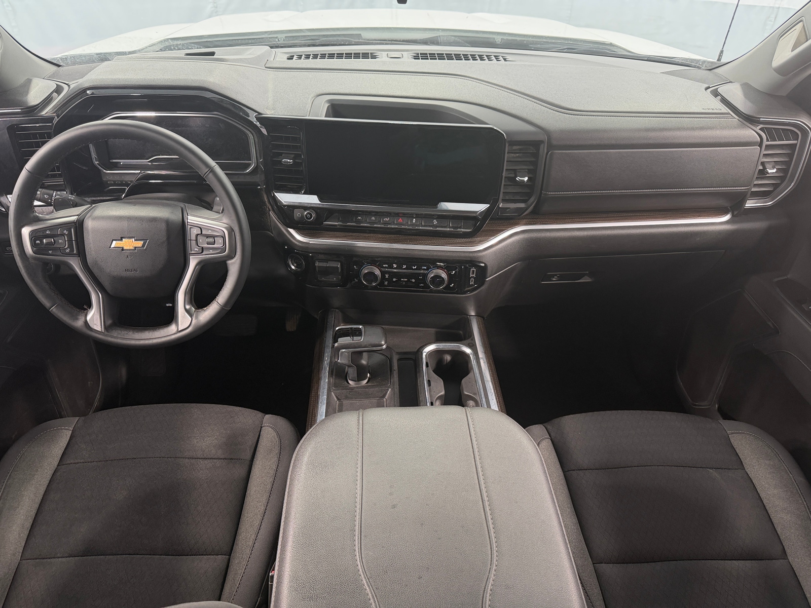 Thumbnail: 2025 Chevrolet Silverado 1500 - 3