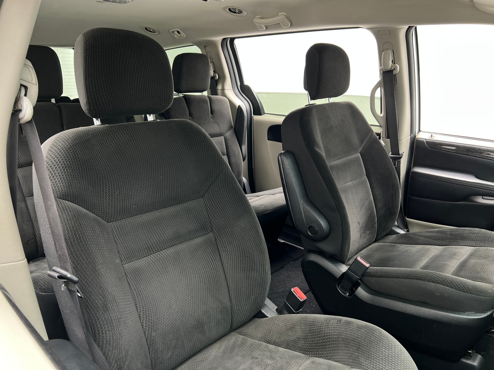 Thumbnail: 2018 Dodge Grand Caravan - 2