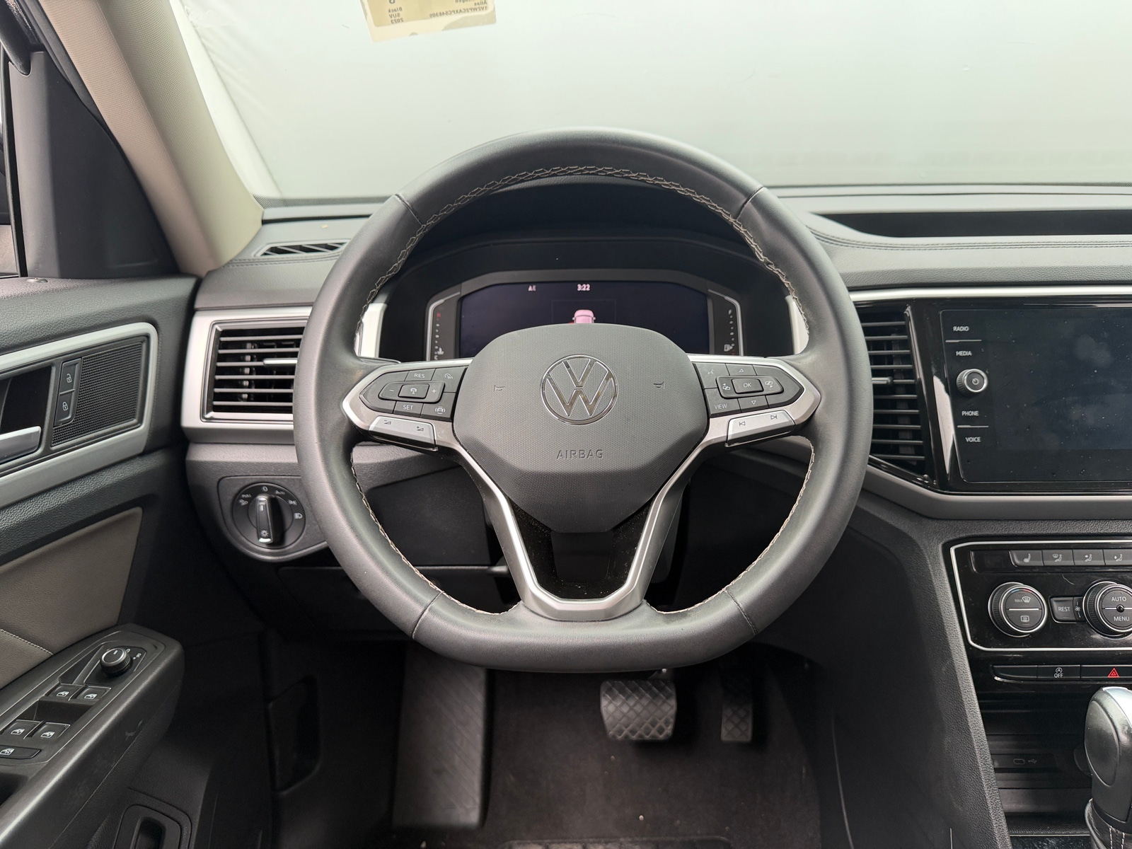 Thumbnail: 2023 Volkswagen Atlas - 4