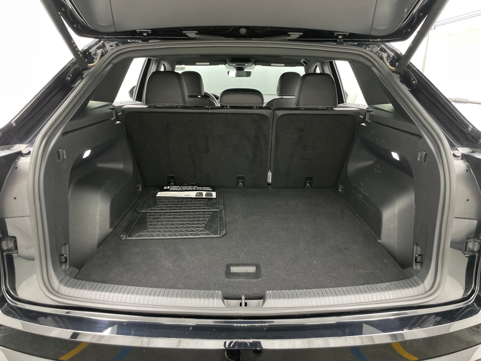 Thumbnail: 2026 Volkswagen Atlas - 6