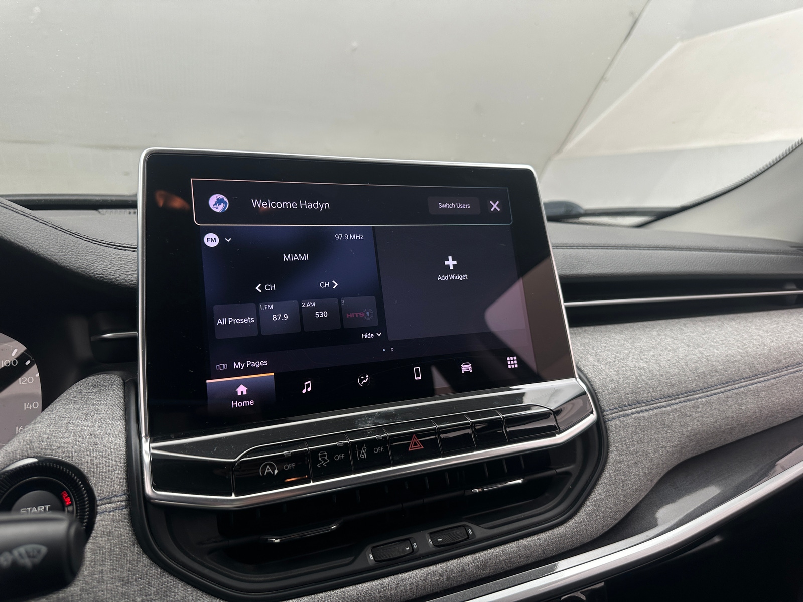 Thumbnail: 2022 Jeep Compass - 4