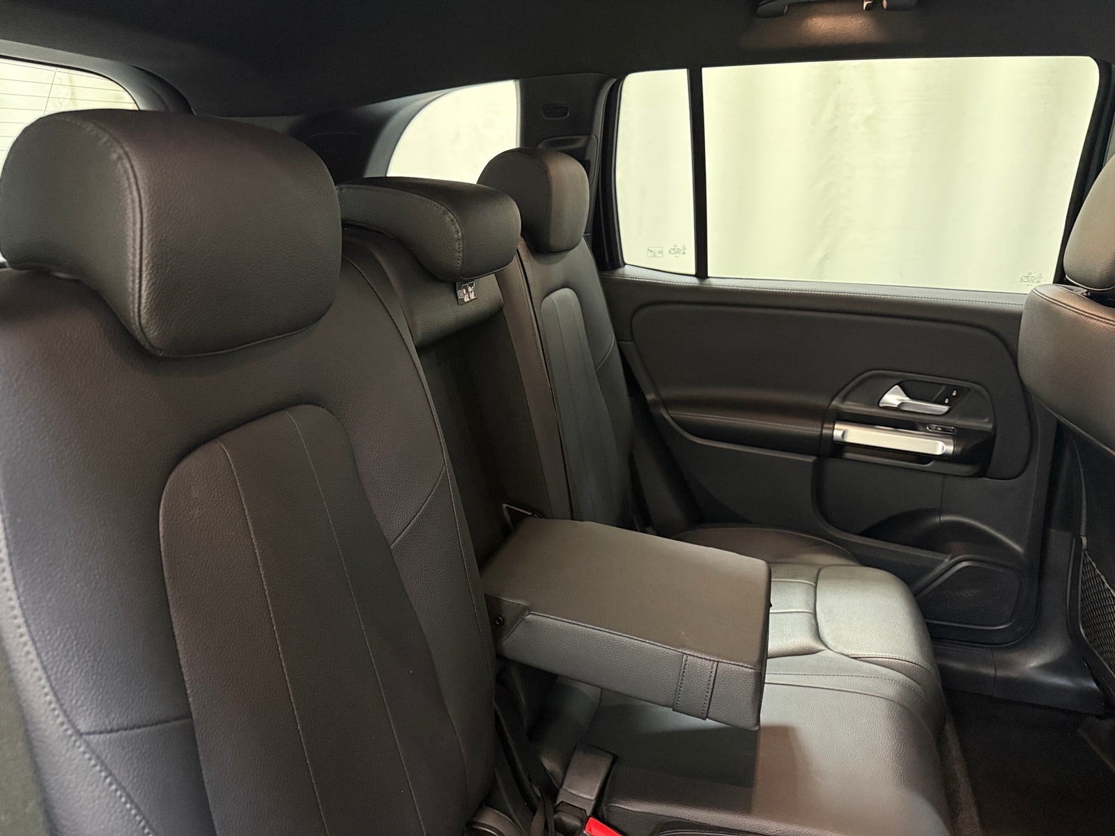 Thumbnail: 2025 Mercedes-Benz GLB - 4