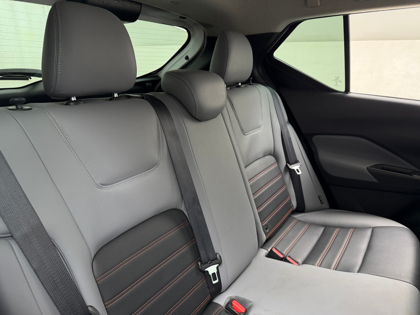 Thumbnail: 2023 Nissan Kicks - 4