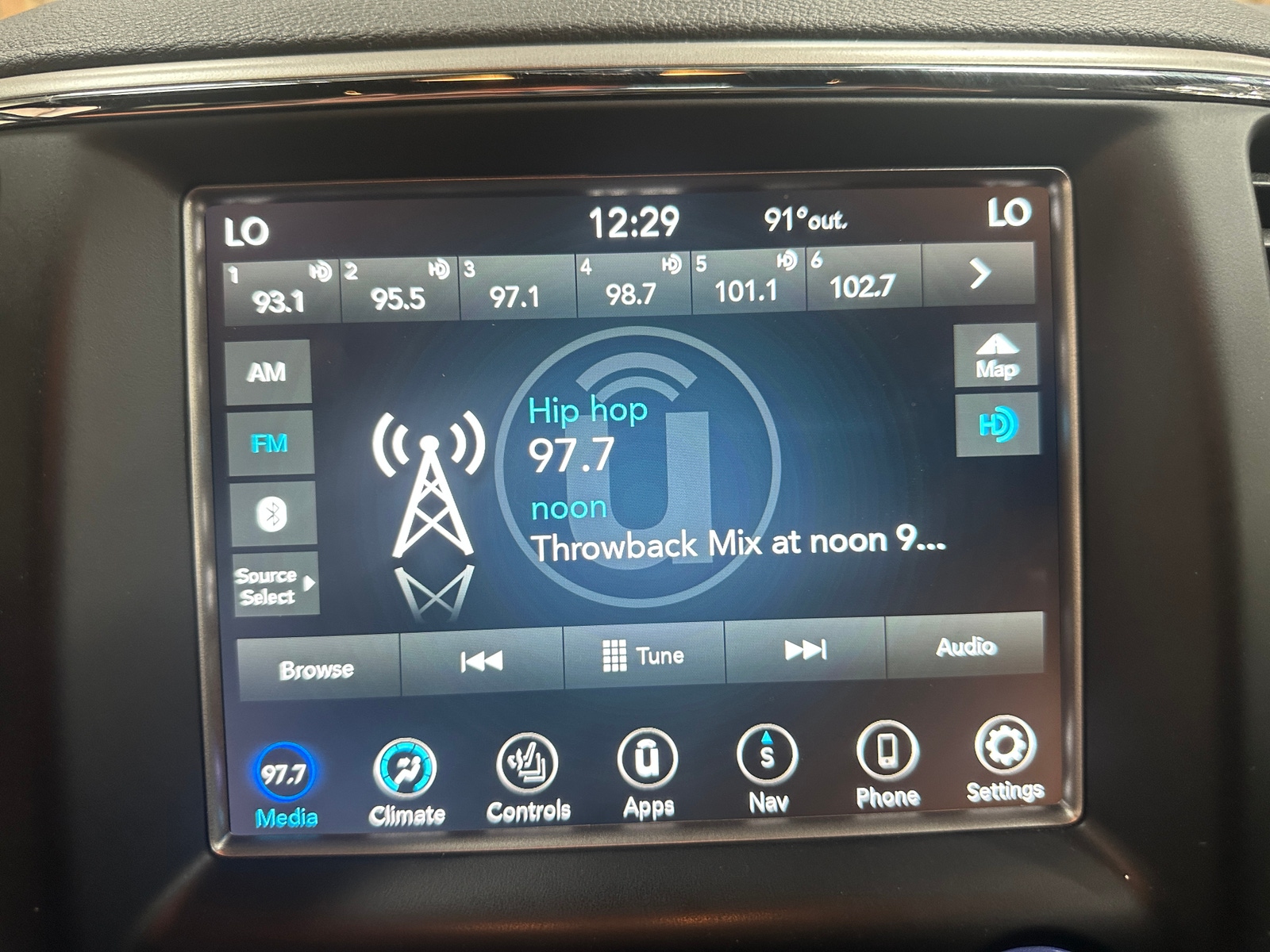 Thumbnail: 2018 Jeep Grand Cherokee - 3