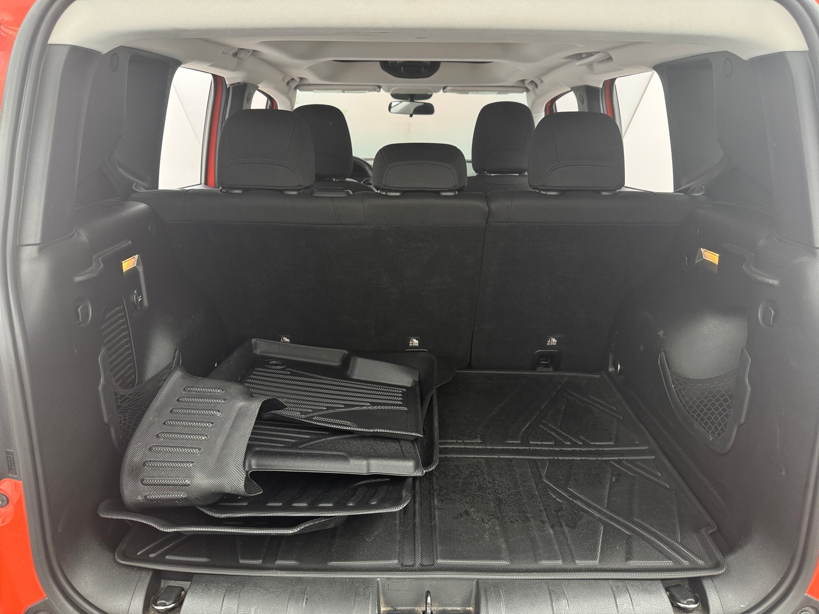 Thumbnail: 2016 Jeep Renegade - 6