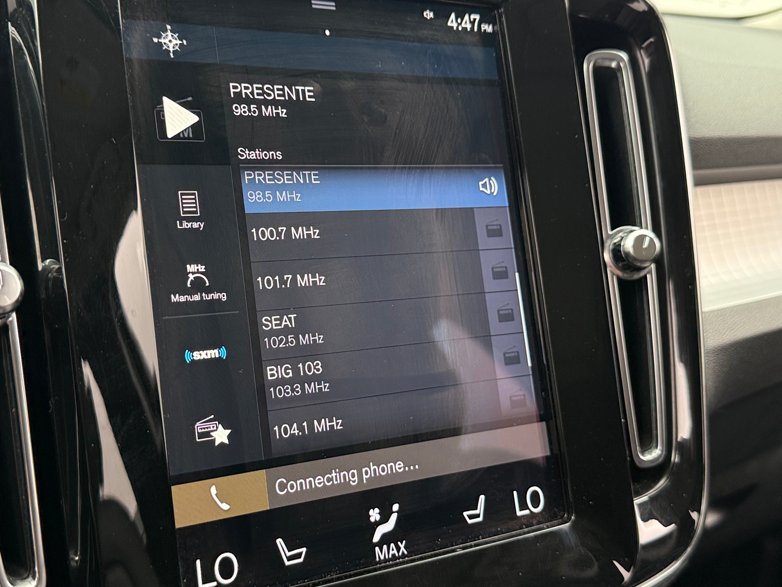 Thumbnail: 2021 Volvo XC40 - 3