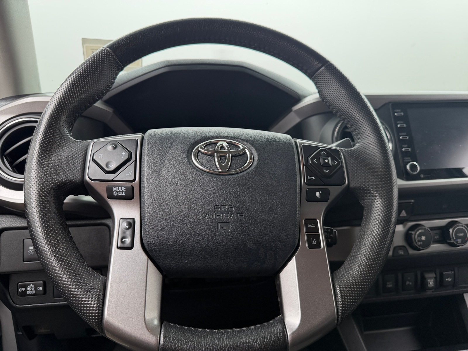 Thumbnail: 2020 Toyota Tacoma - 5
