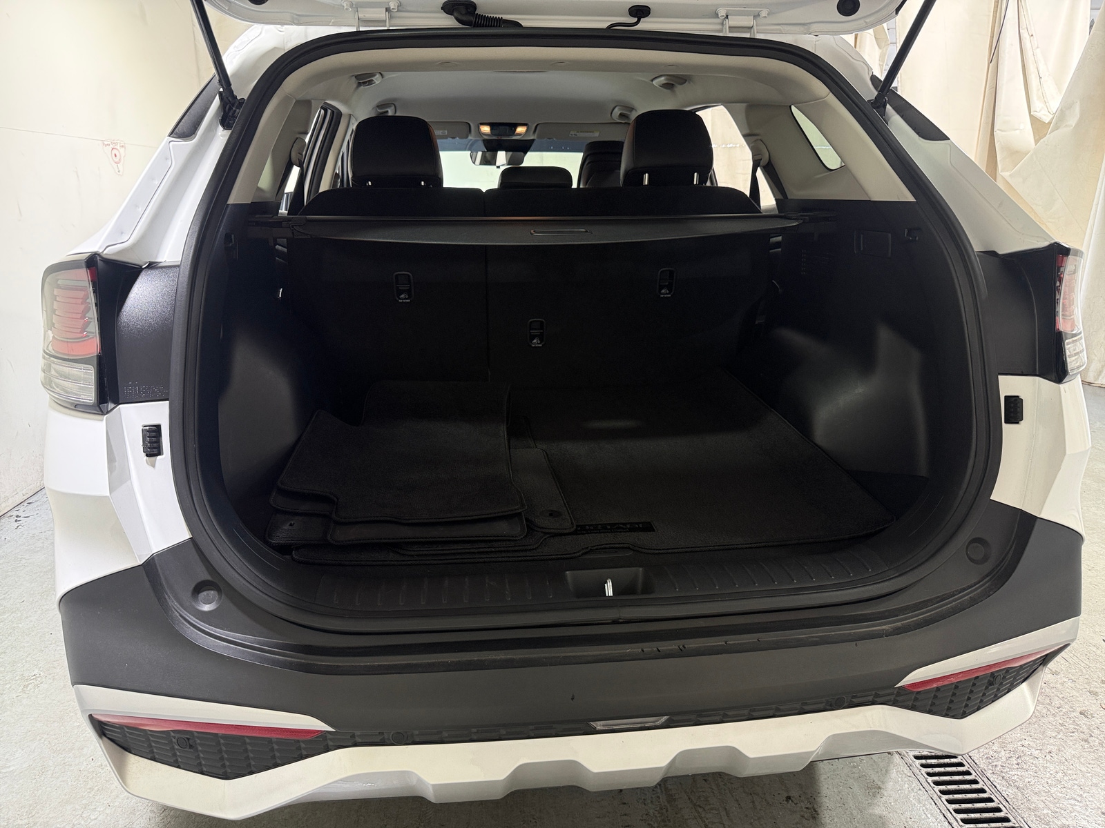 Thumbnail: 2024 Kia Sportage - 5