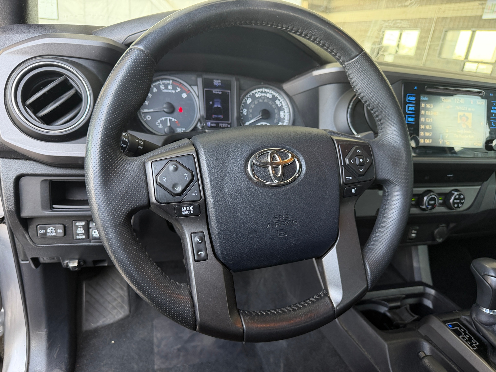 Thumbnail: 2017 Toyota Tacoma - 5