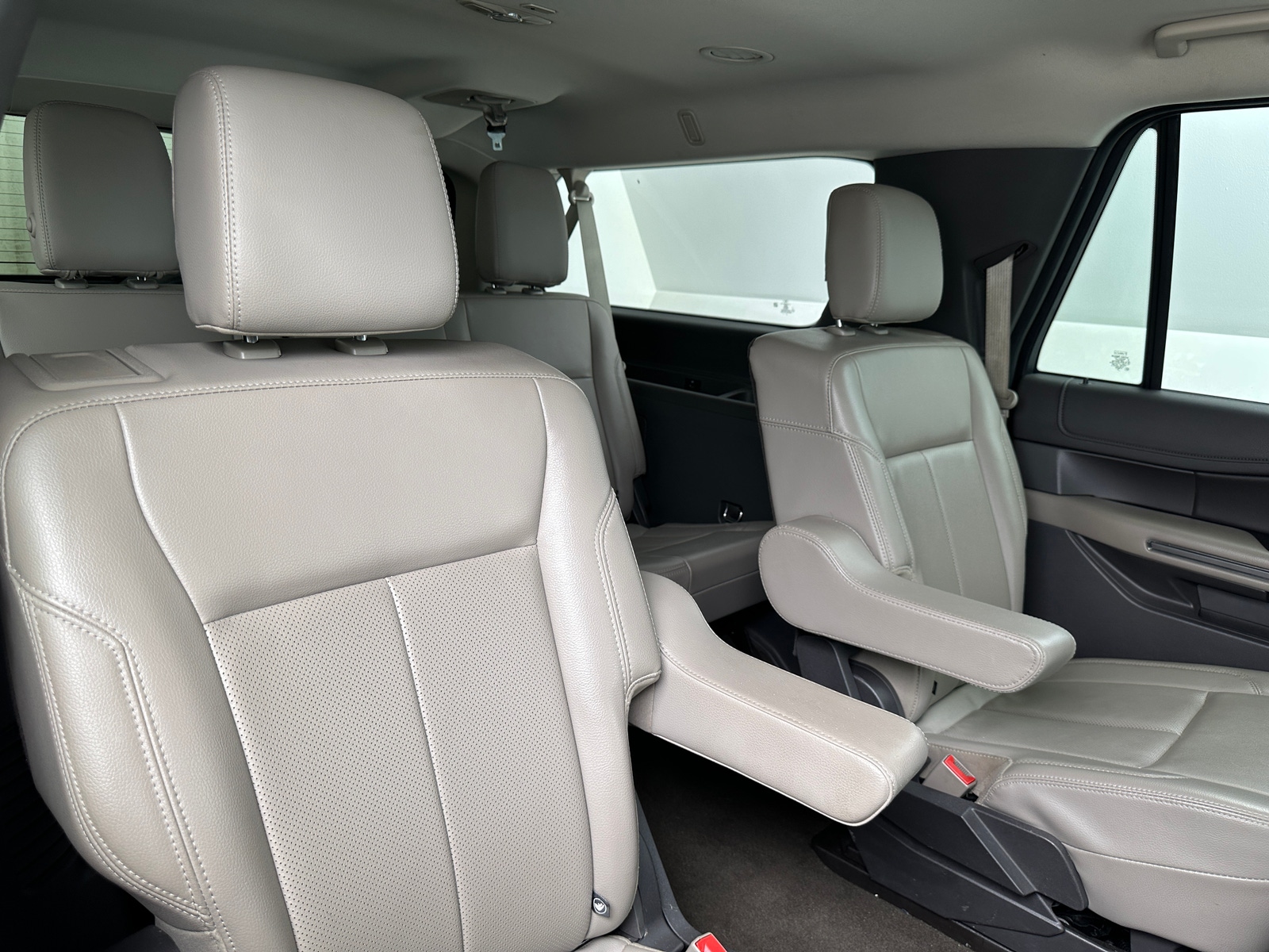 Thumbnail: 2021 Ford Expedition MAX - 4