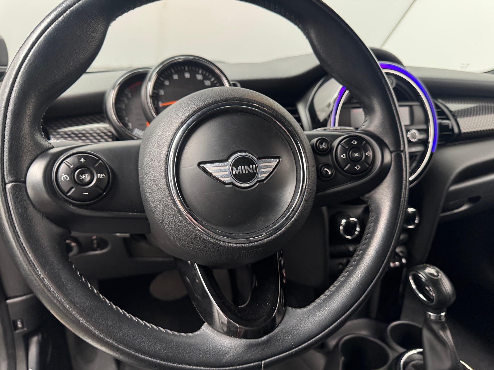 Thumbnail: 2015 MINI Cooper Hardtop - 5