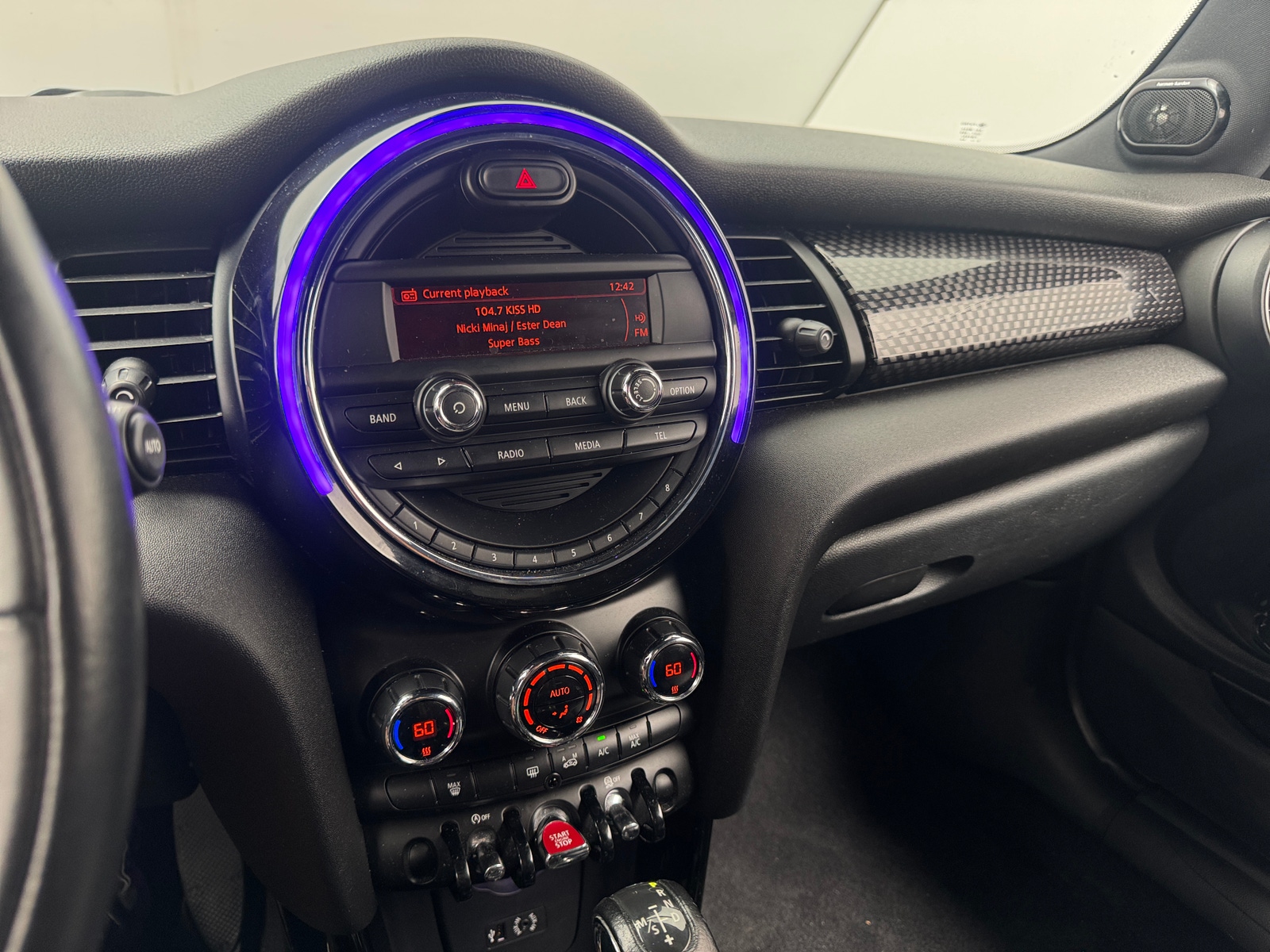 Thumbnail: 2015 MINI Cooper Hardtop - 4