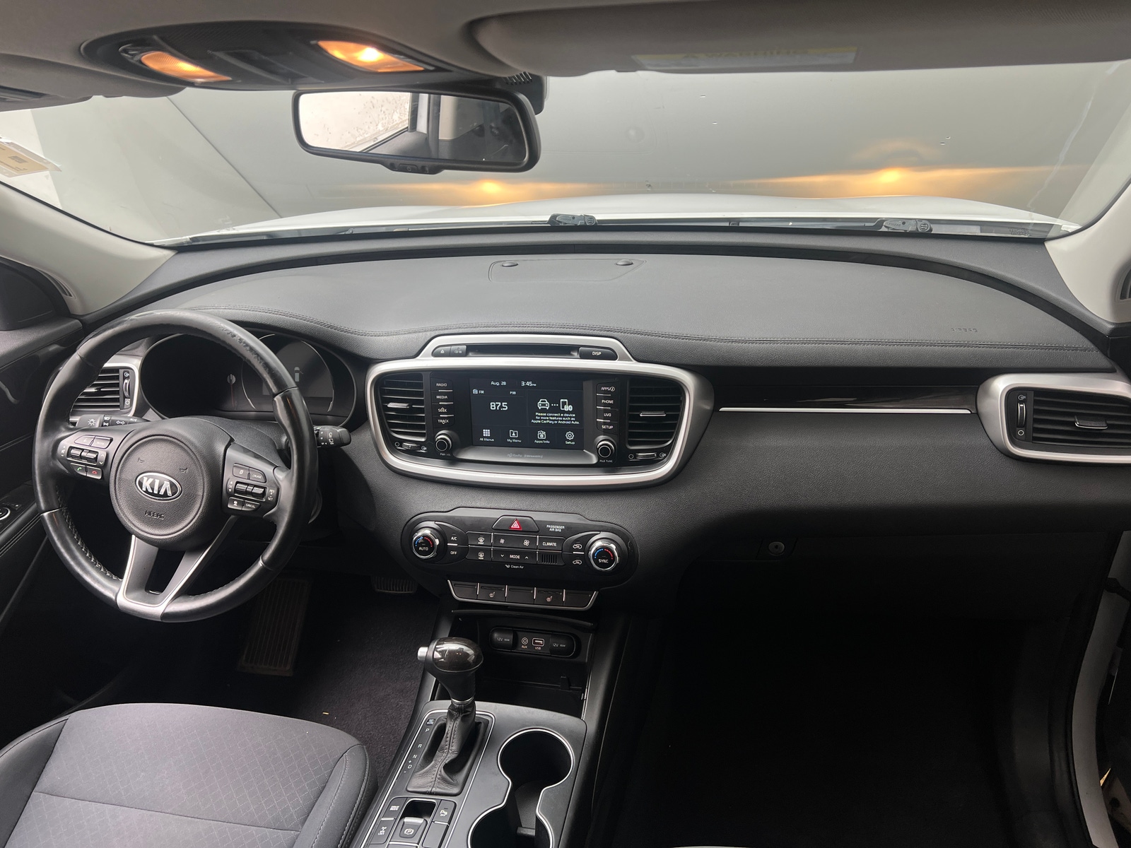 Thumbnail: 2017 Kia Sorento - 3