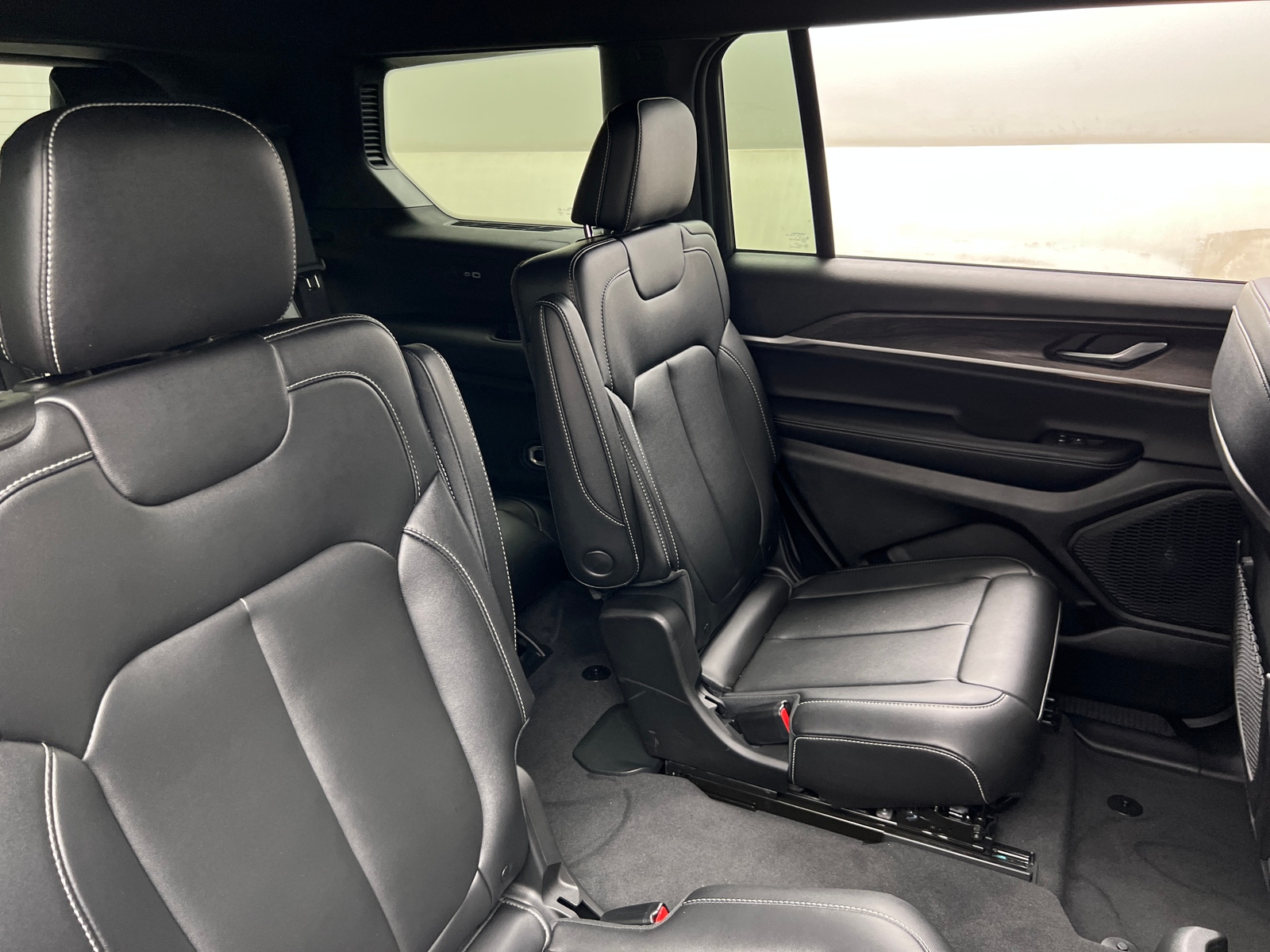 Thumbnail: 2024 Jeep Grand Cherokee L - 5