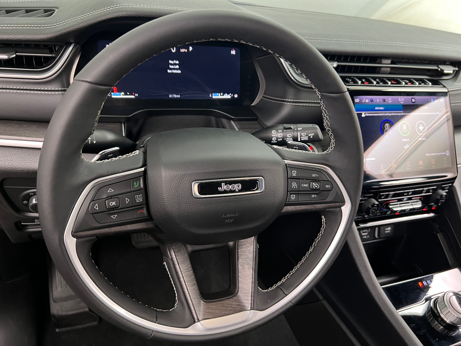 Thumbnail: 2024 Jeep Grand Cherokee L - 4