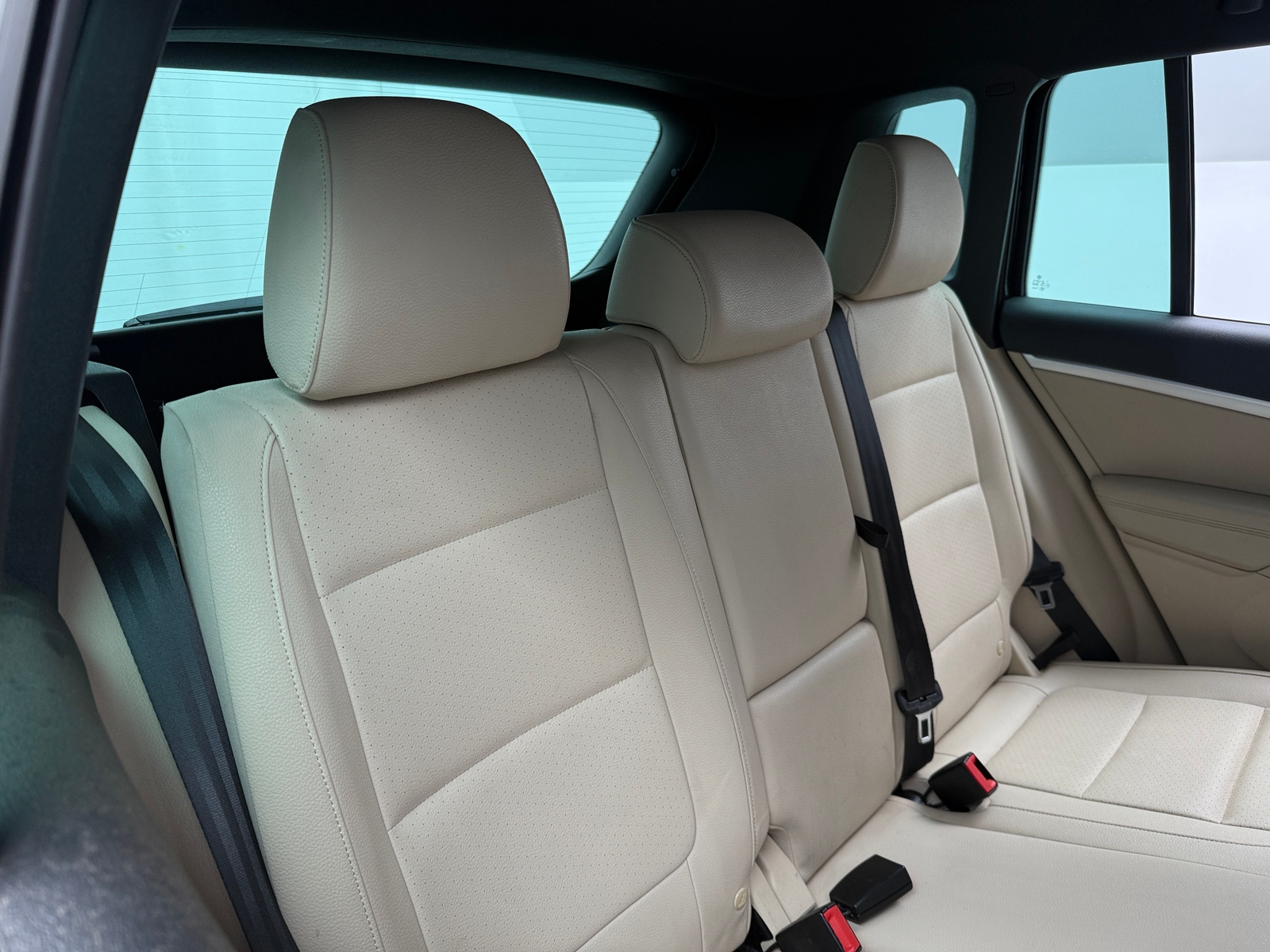 Thumbnail: 2016 Volkswagen Tiguan - 6