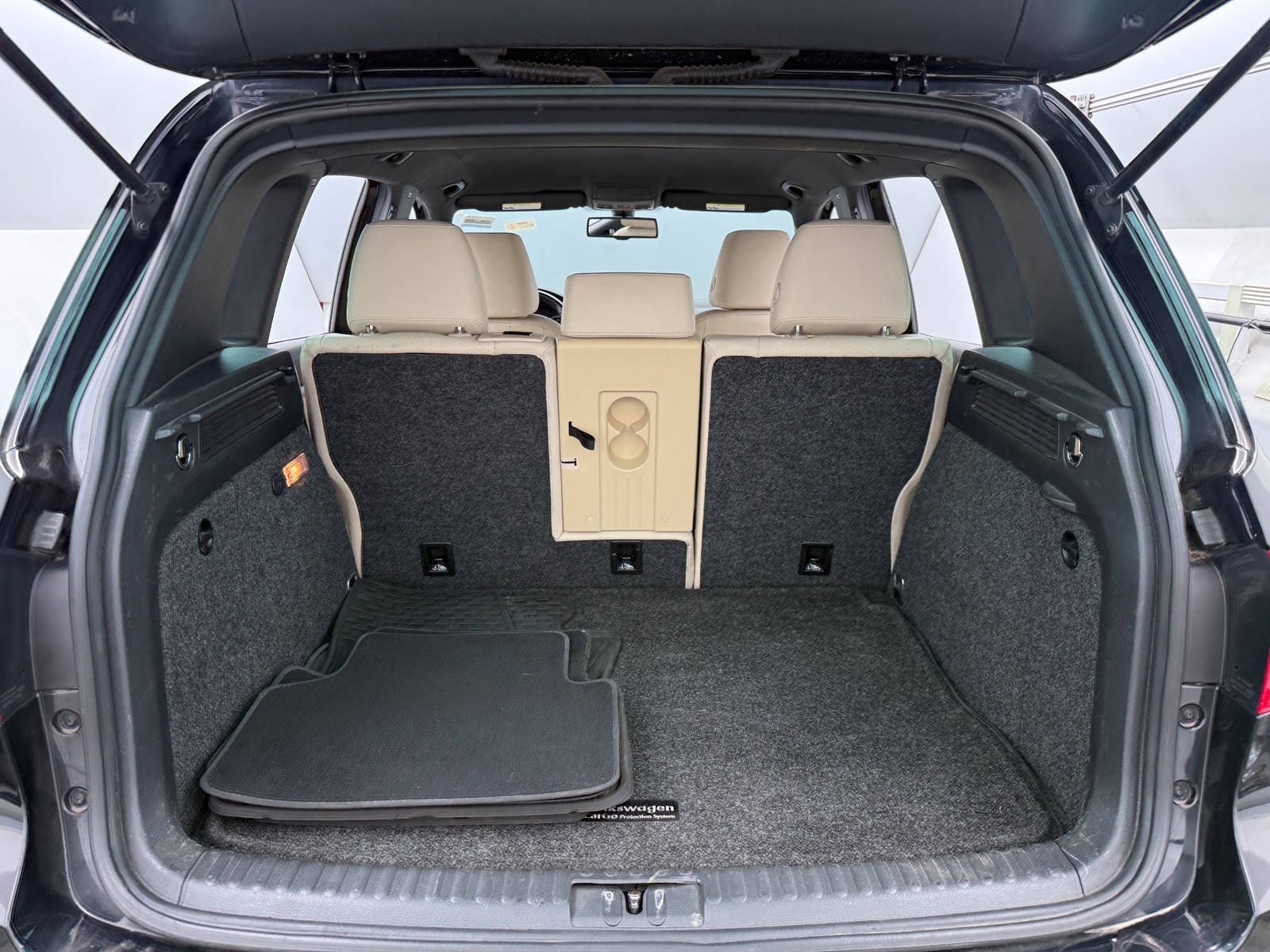 Thumbnail: 2016 Volkswagen Tiguan - 7