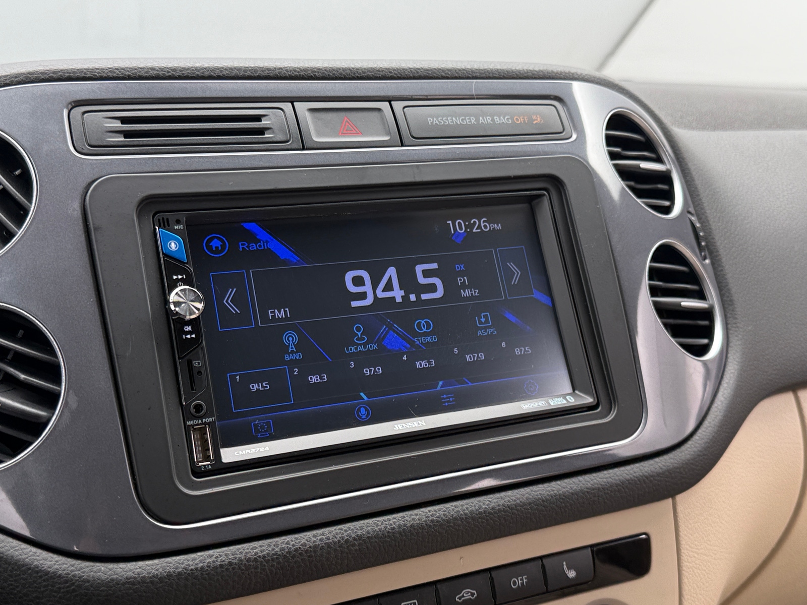 Thumbnail: 2016 Volkswagen Tiguan - 4