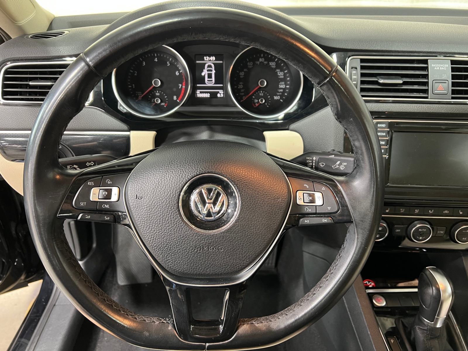 Thumbnail: 2017 Volkswagen Jetta - 4