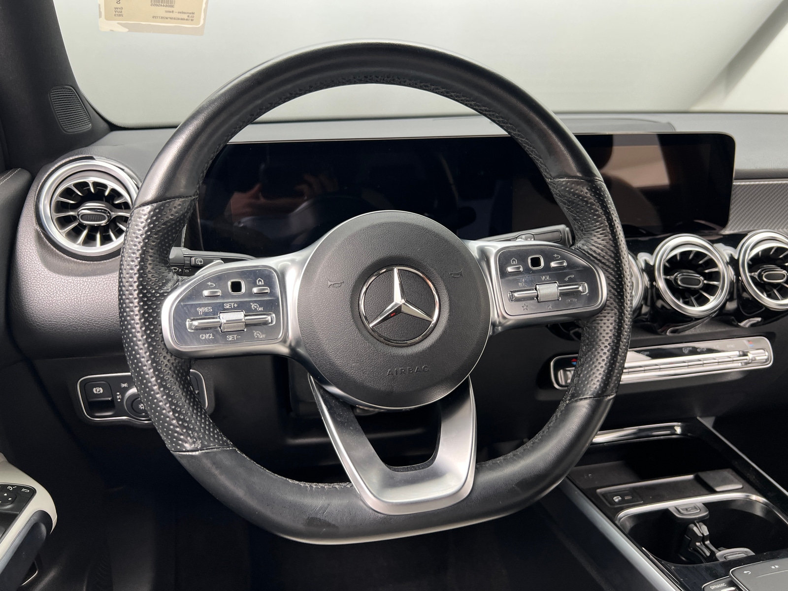 Thumbnail: 2023 Mercedes-Benz GLB - 4