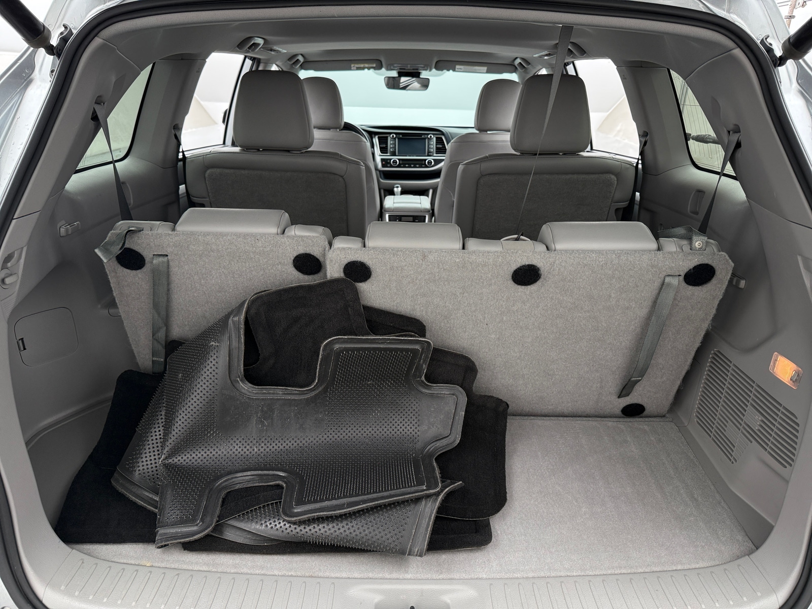 Thumbnail: 2019 Toyota Highlander - 7
