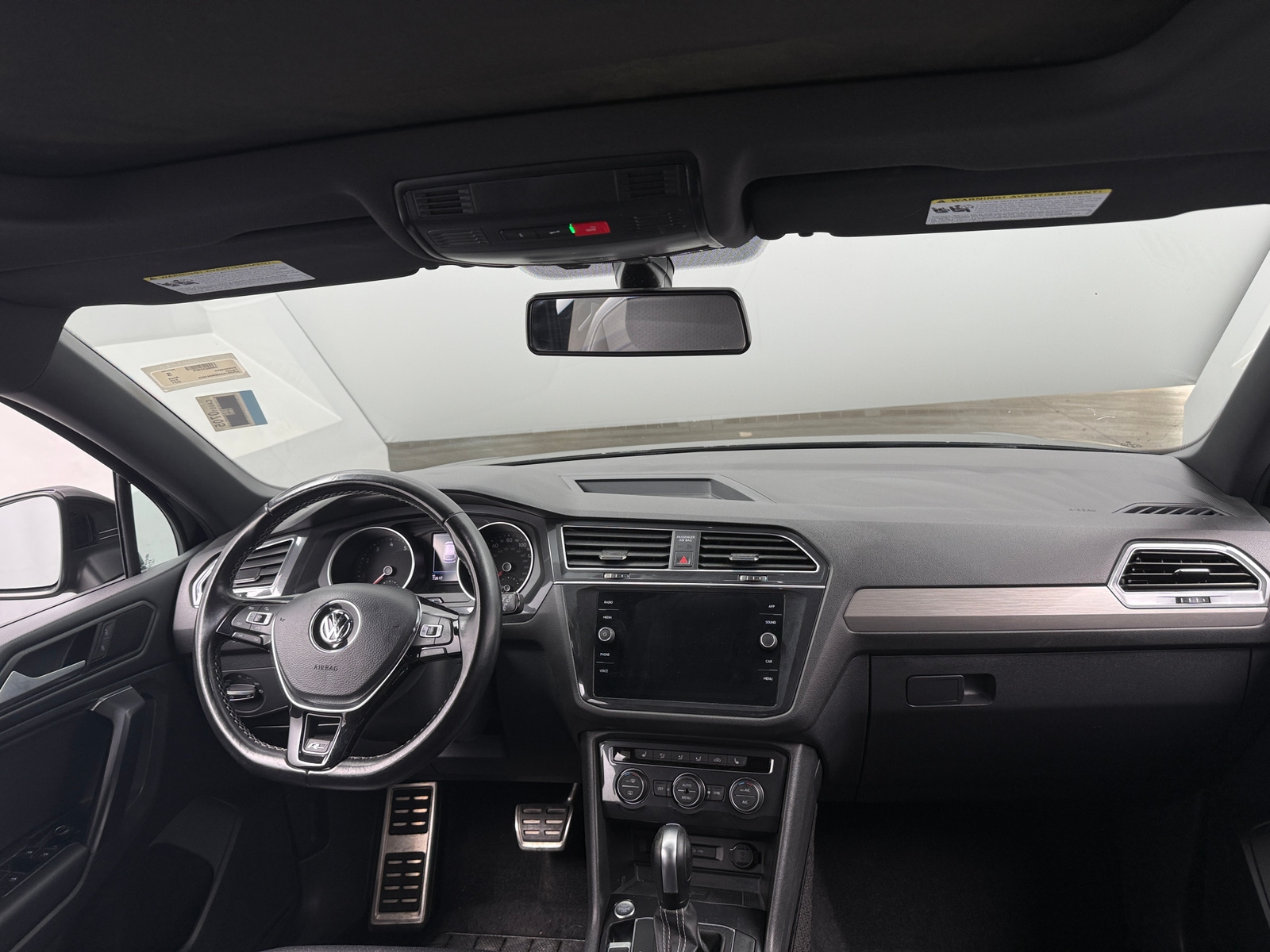 Thumbnail: 2021 Volkswagen Tiguan - 3