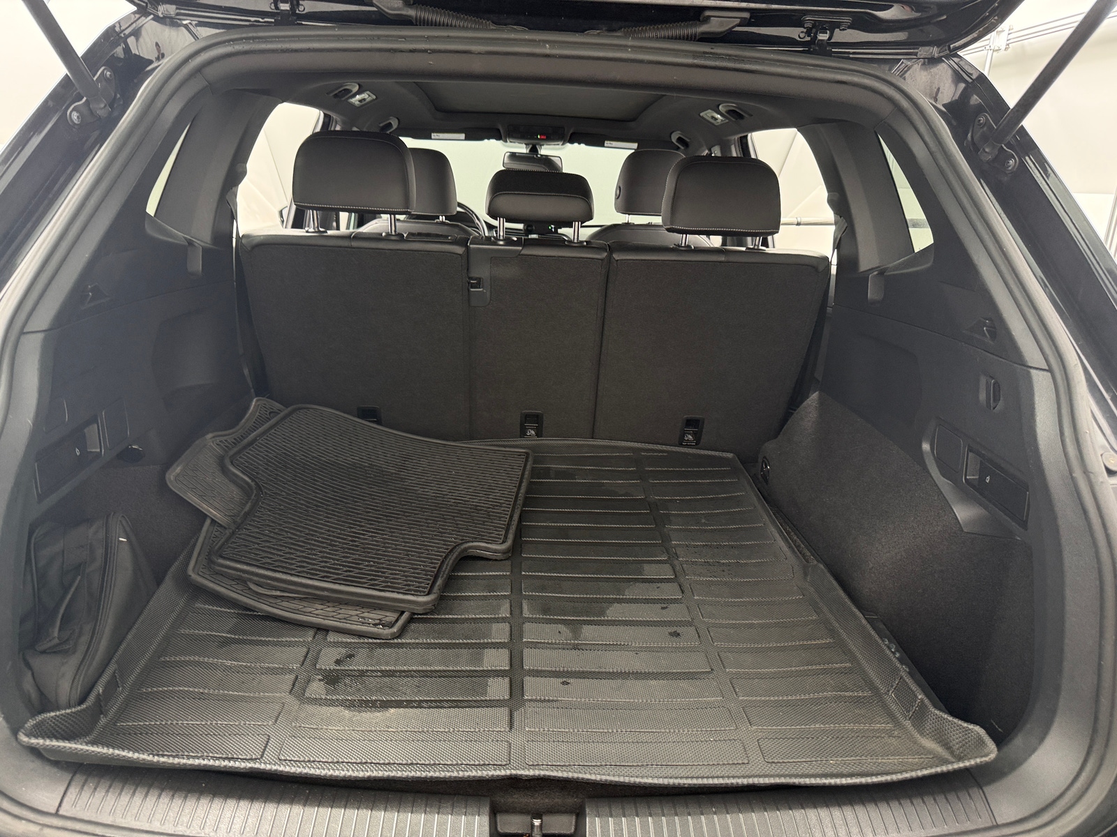 Thumbnail: 2021 Volkswagen Tiguan - 7