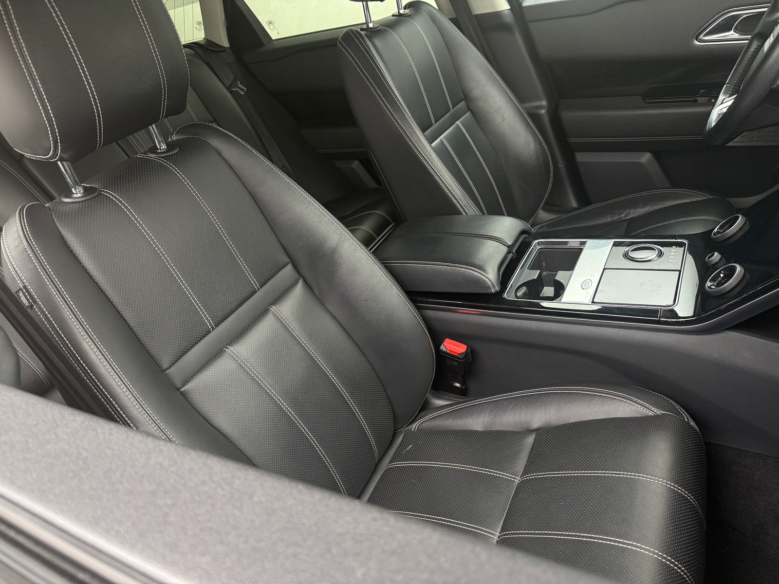 Thumbnail: 2020 Land Rover Range Rover Velar - 2