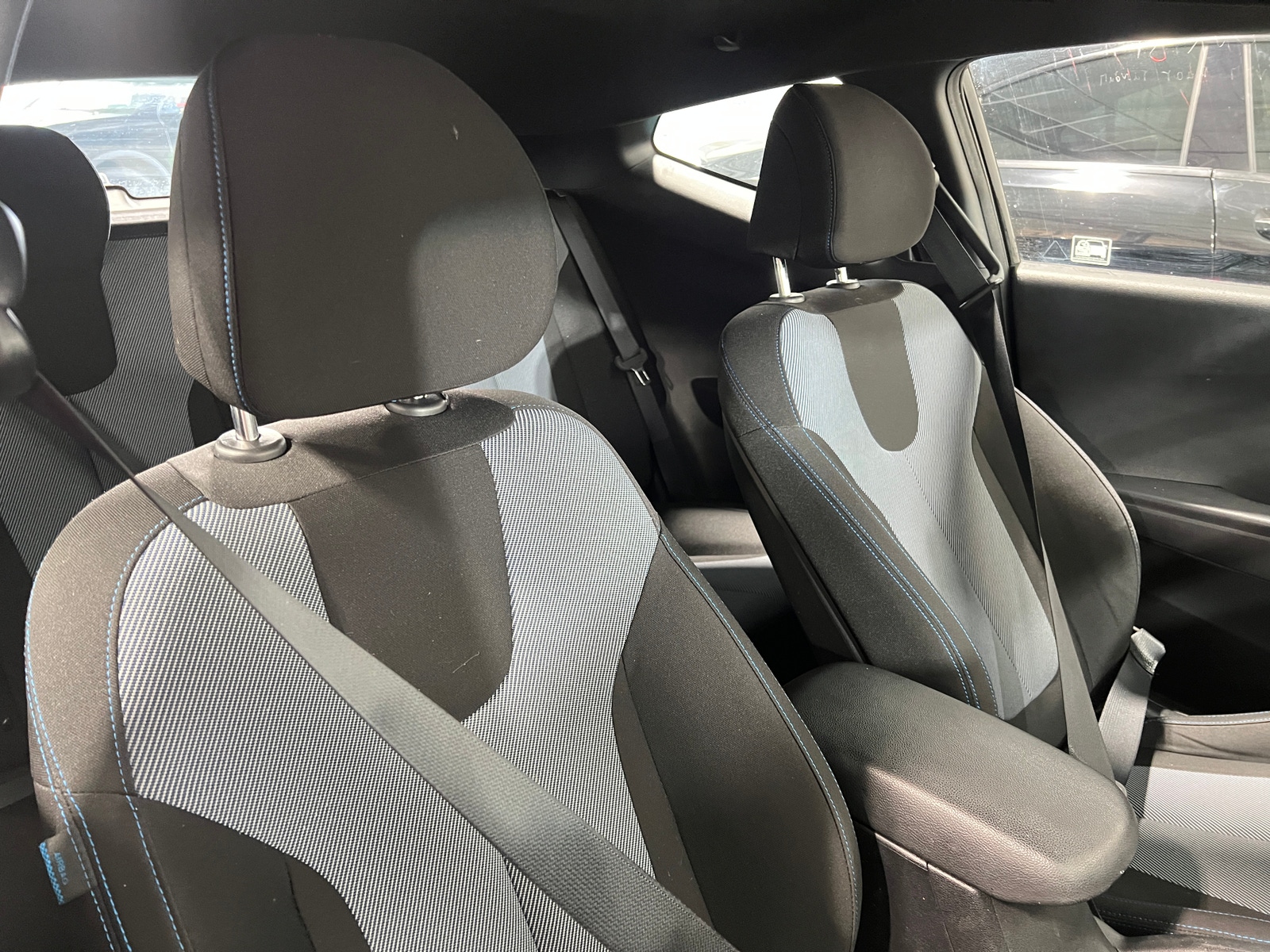 Thumbnail: 2019 Hyundai Veloster - 2