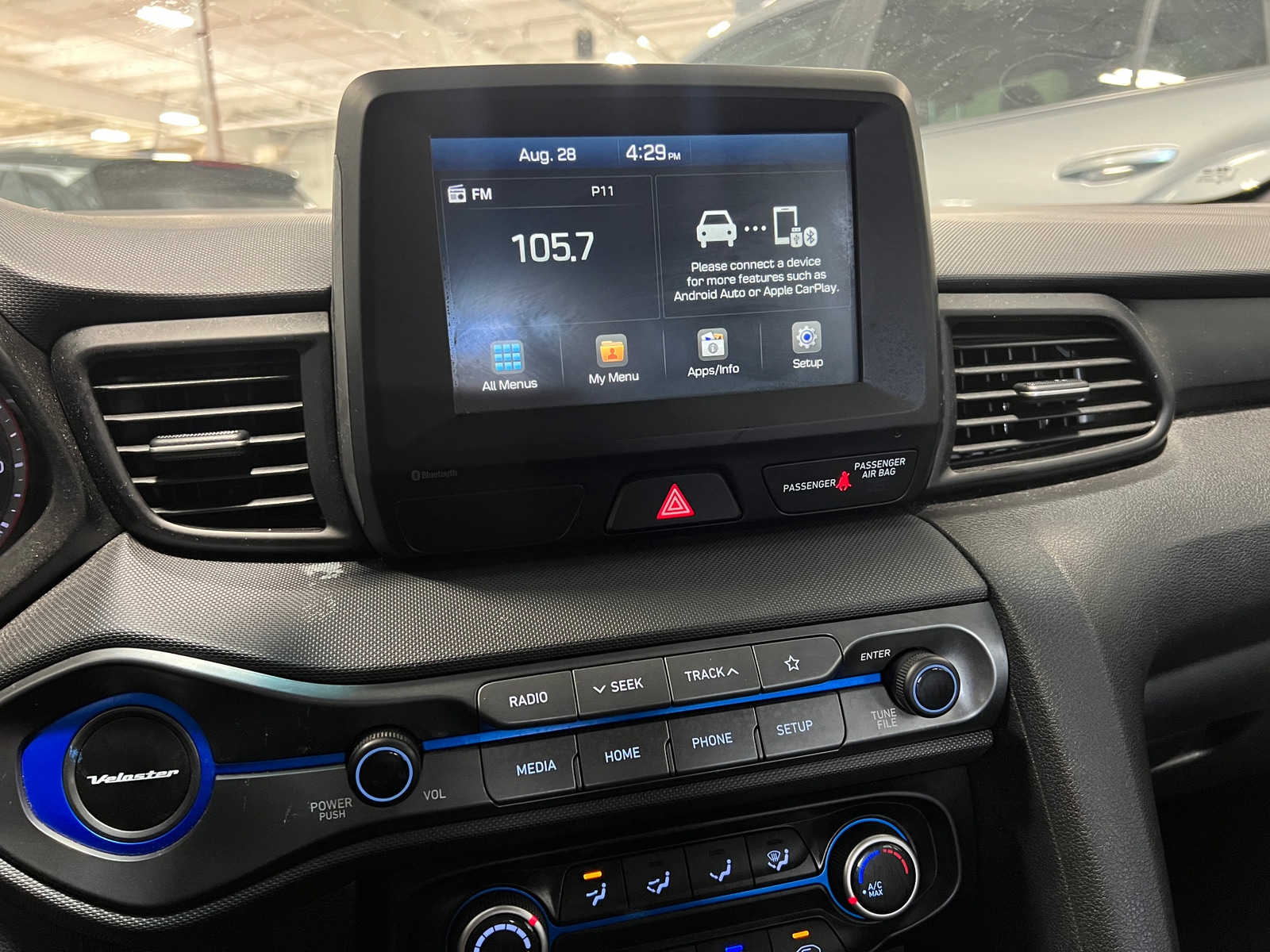 Thumbnail: 2019 Hyundai Veloster - 4