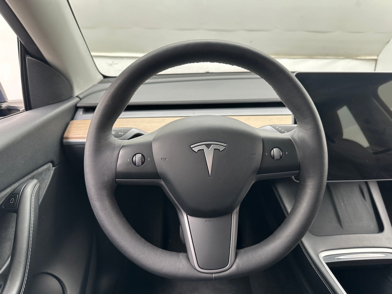 Thumbnail: 2022 Tesla Model Y - 4