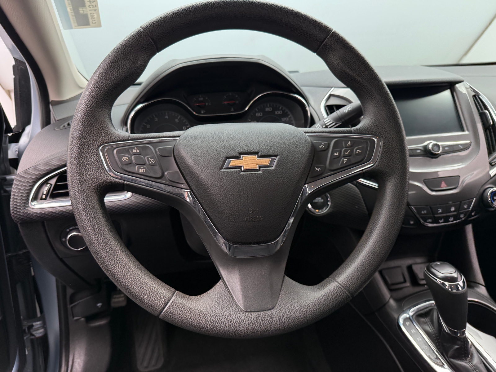 Thumbnail: 2017 Chevrolet Cruze - 5