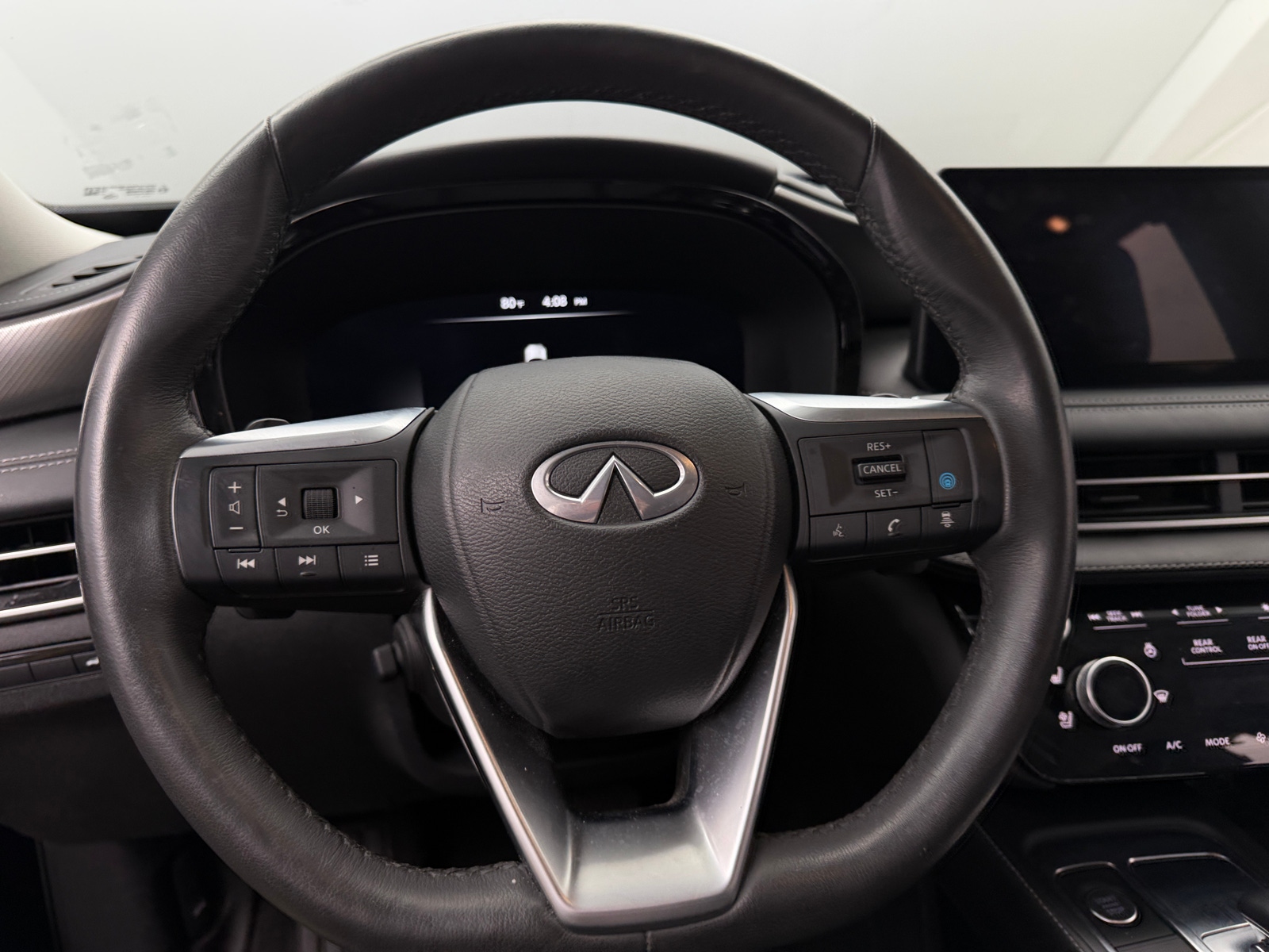 Thumbnail: 2023 INFINITI QX60 - 4
